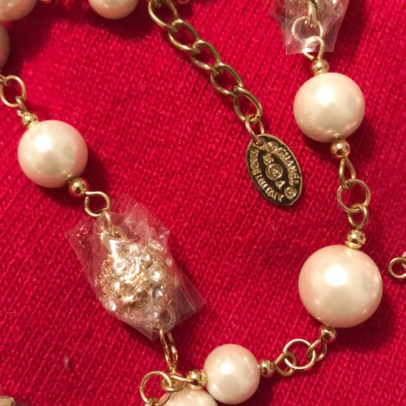 NWOT. Authentic CHANEL PEARL necklace - Picture 4 of 7
